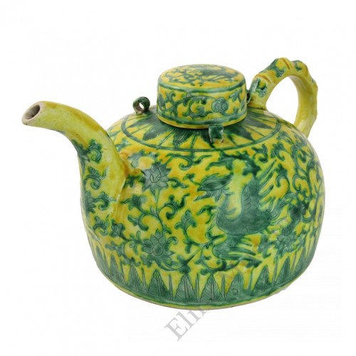 1274 Ming Zheng-De period Sancai teapot bamboo-knots handle